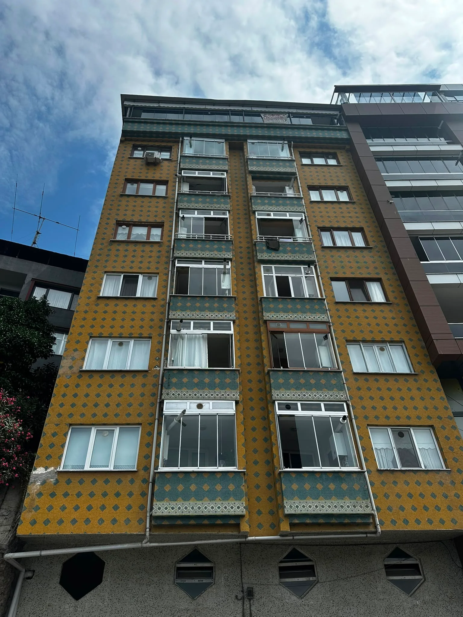 4+1 Flat with Fireplace in the Center from Paşaoğlu Yatırım